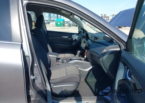 2018 Nissan Rogue Sv z USA, uszkodzony, nr VIN 5N1AT2MT4JC768331